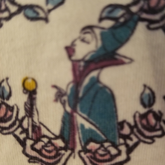 NWOT Authentic Disney Lg. top - Picture 12 of 14